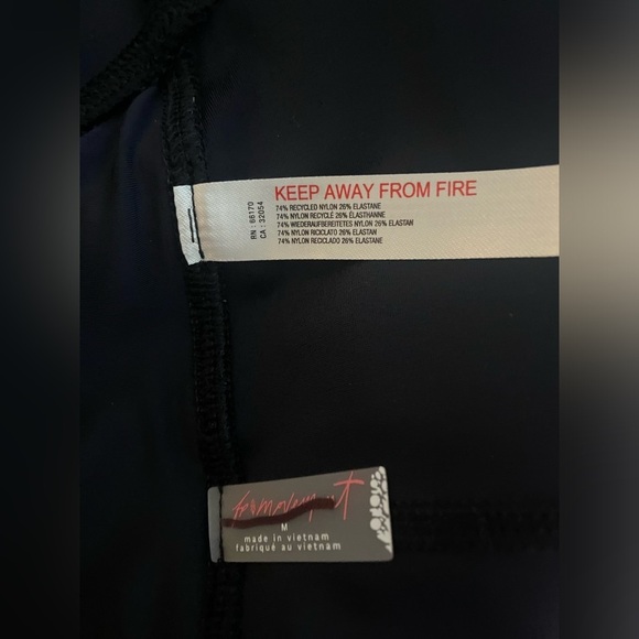 FP Movement by Free People Black Capri Leggings NWOT Size M SKU0730 - Picture 6 of 6